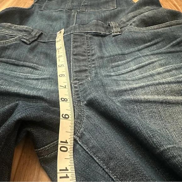 Blank NYC Crossover Distressed Denim Overalls Size 30 Medium Wash Zip Accent - Picture 13 of 16
